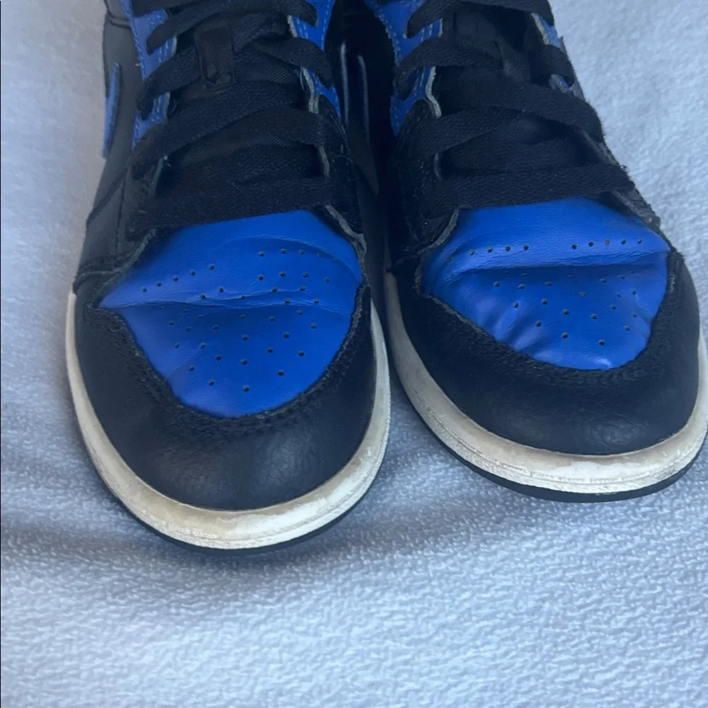 Kids Size 2Y, Nike Jordan 1s, Black and Blue Mid-Top Sneakers - Picture 3 of 8